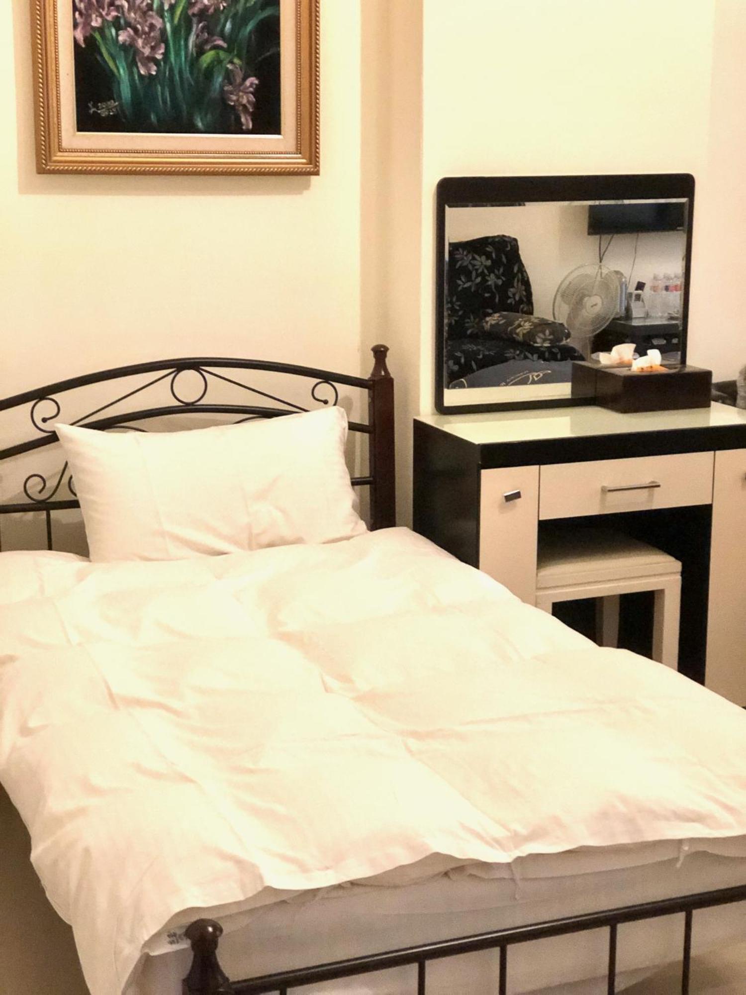 Green Window Homestay綠窗小築天安居民宿 Kota Hualien Bagian luar foto