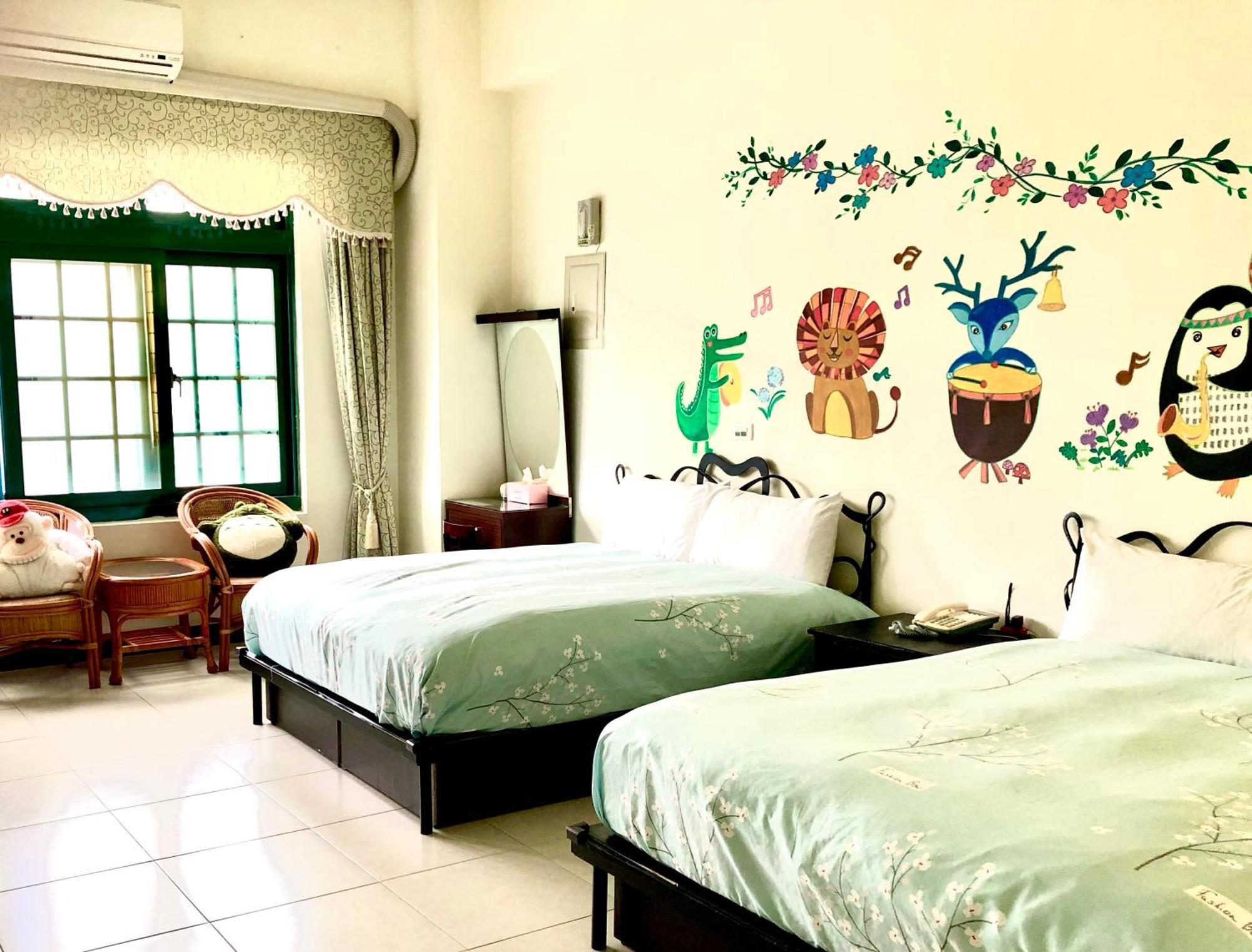 Green Window Homestay綠窗小築天安居民宿 Kota Hualien Bagian luar foto