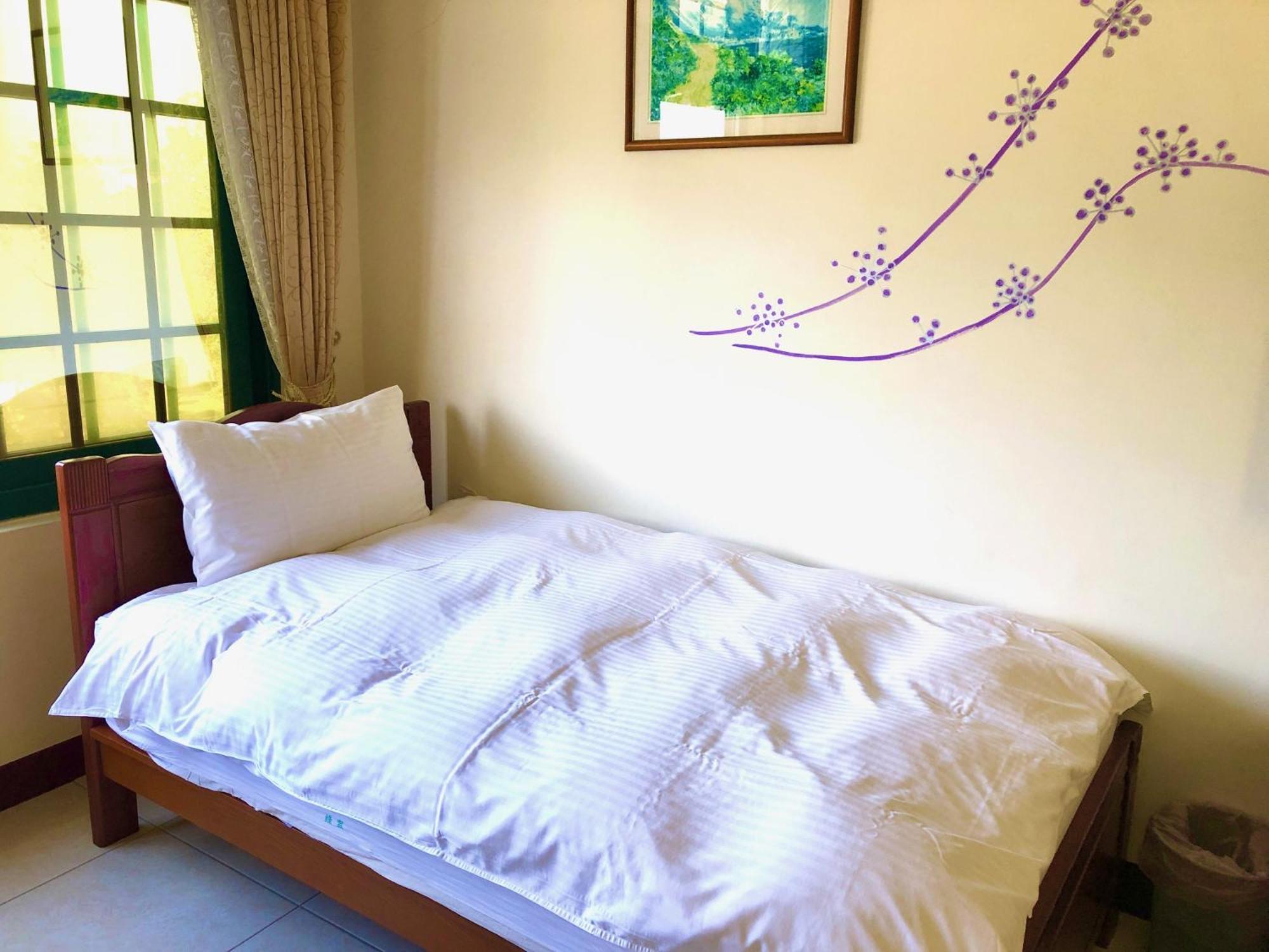 Green Window Homestay綠窗小築天安居民宿 Kota Hualien Bagian luar foto