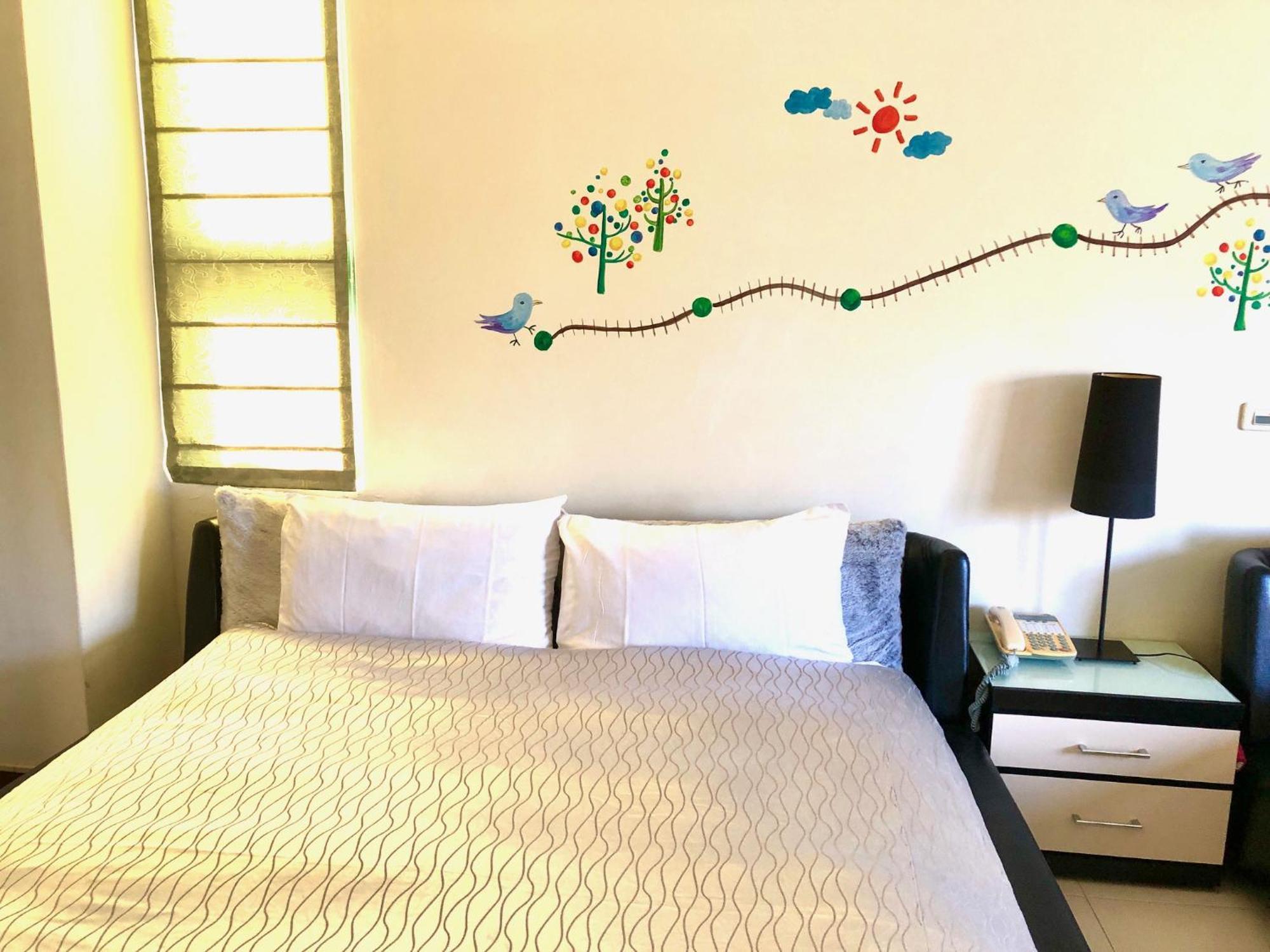 Green Window Homestay綠窗小築天安居民宿 Kota Hualien Bagian luar foto